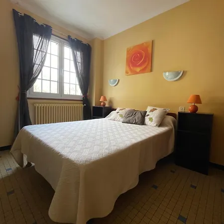 Avec Piscine Face Aux Pyrenees Appartamento *